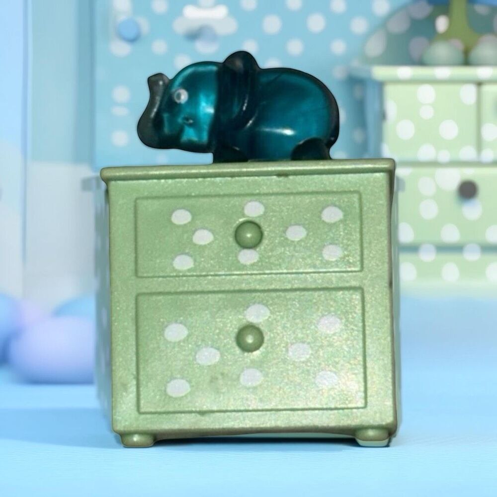 Peppa Pig’s Baby Alexander’s Nursery Dresser With Light Up Blue Pig B23